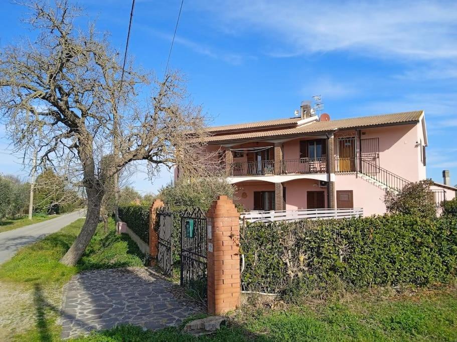 Casa Vacanze Il Pero Marsiliana Exterior foto